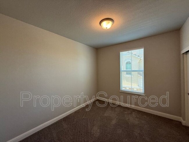 Building Photo - 948 Posey St