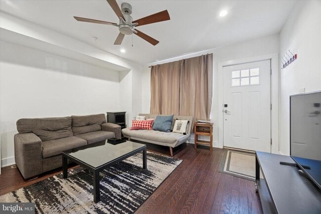 Building Photo - 1138 MOUNT VERNON St