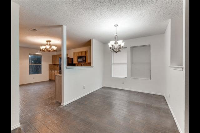 Building Photo - 509 Keble Dr