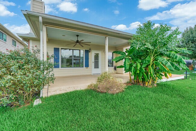 Building Photo - 8007 N Tarrytown Crossing Dr