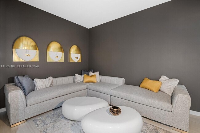 Building Photo - 851 NE 1st Ave