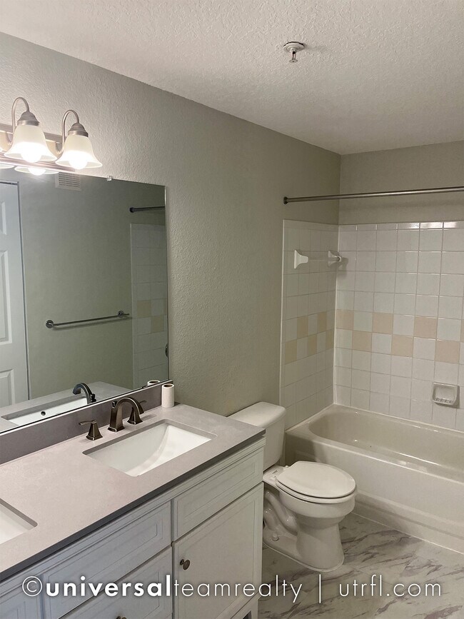 Building Photo - 11561 Villa Grand