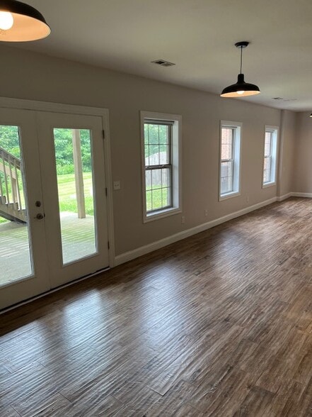 Building Photo - 393 Hays Blvd