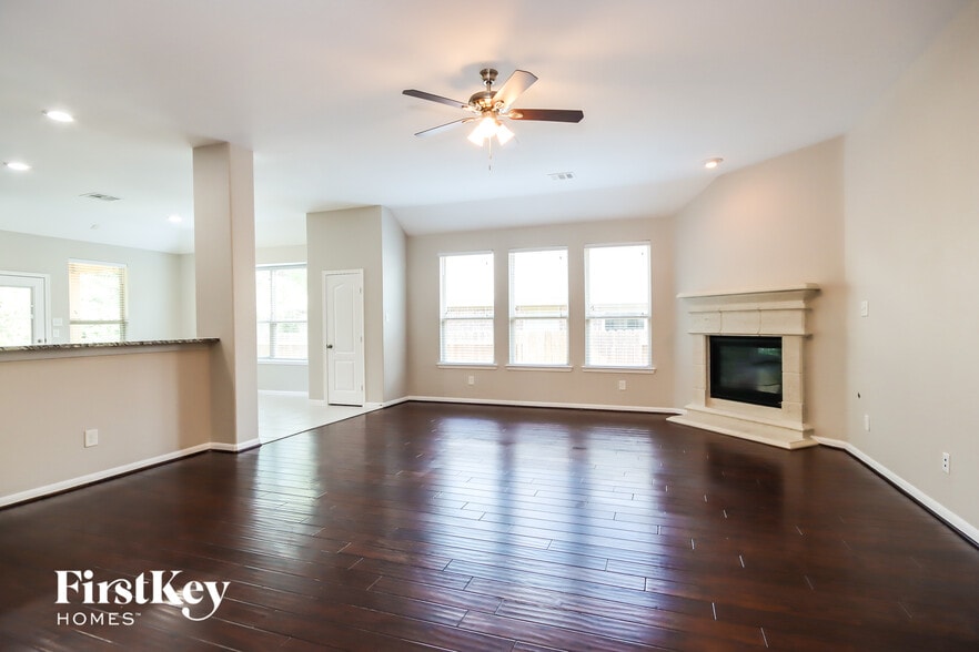 Building Photo - 183 Knollbrook Cir