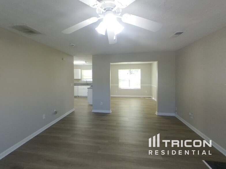 Building Photo - 1152 St Phillips Ct