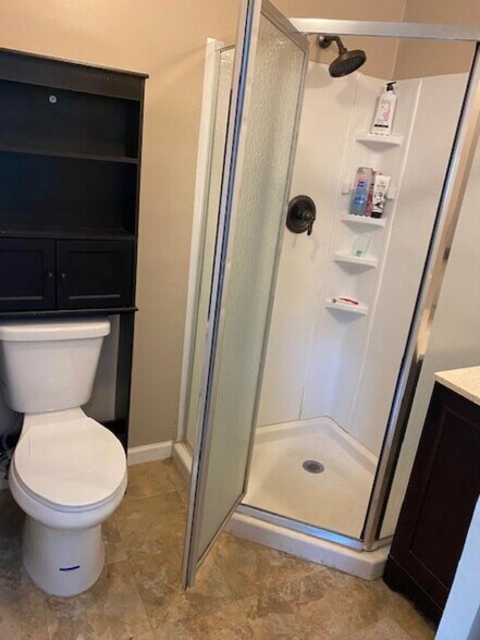 Bath - 1703 Johnson St