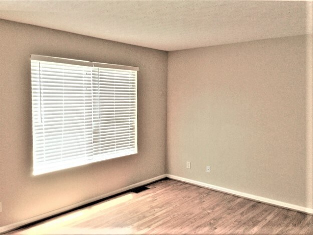 Building Photo - 3177 Bridlerun Drive