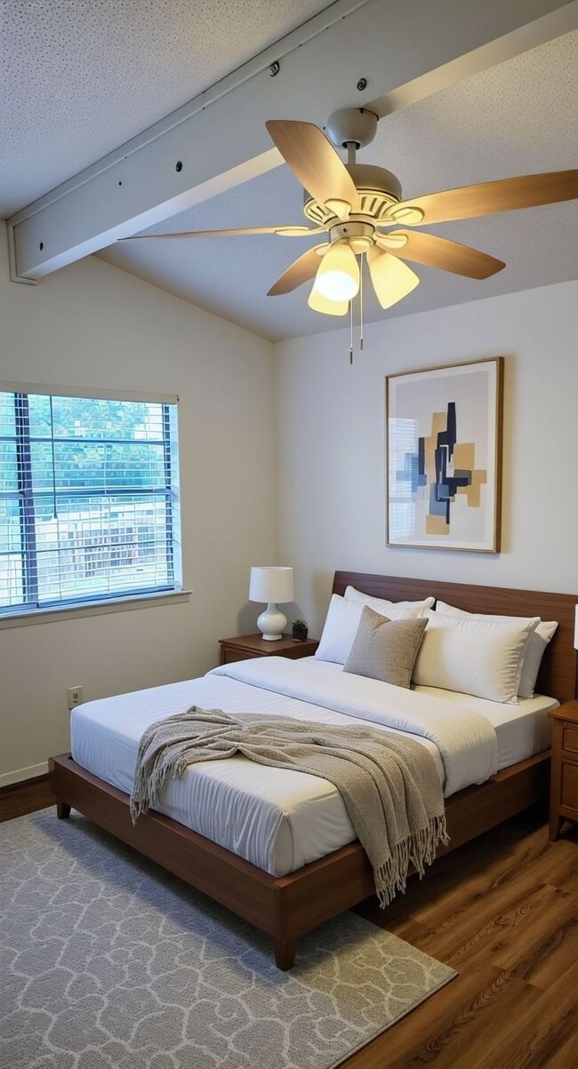 Building Photo - 1114 Royal Crest Dr