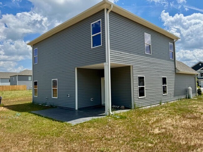 Building Photo - 140 Continental Ln