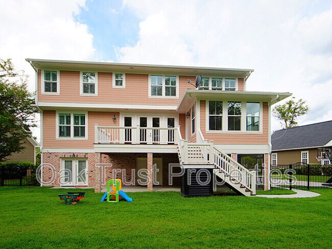 Building Photo - 125 Brogun Ln