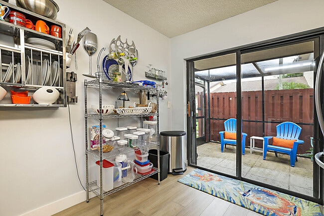 Building Photo - 8071 SE Villa Cir