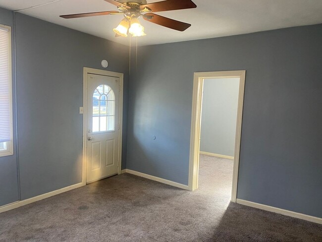 Building Photo - 103 N 10th St