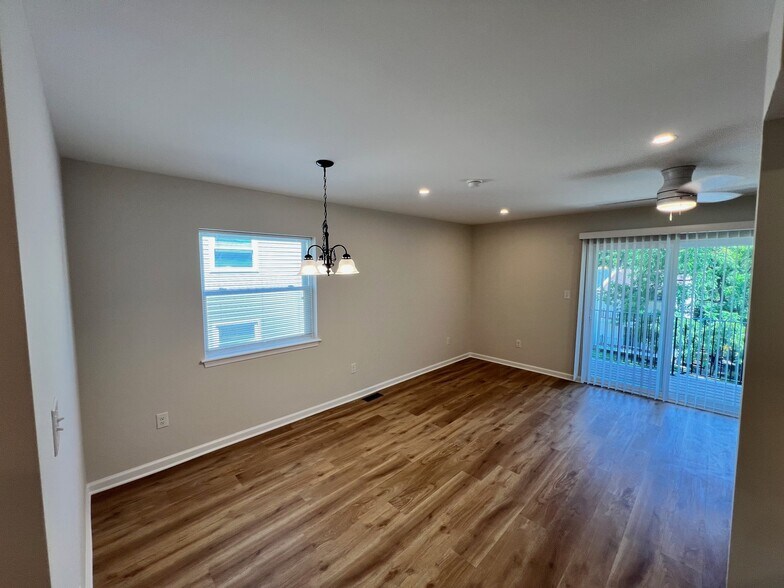 Building Photo - 514 Gia Cir