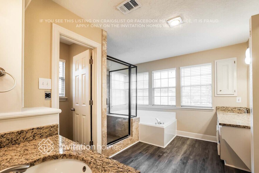 Building Photo - 18406 Spinner Ct Dr