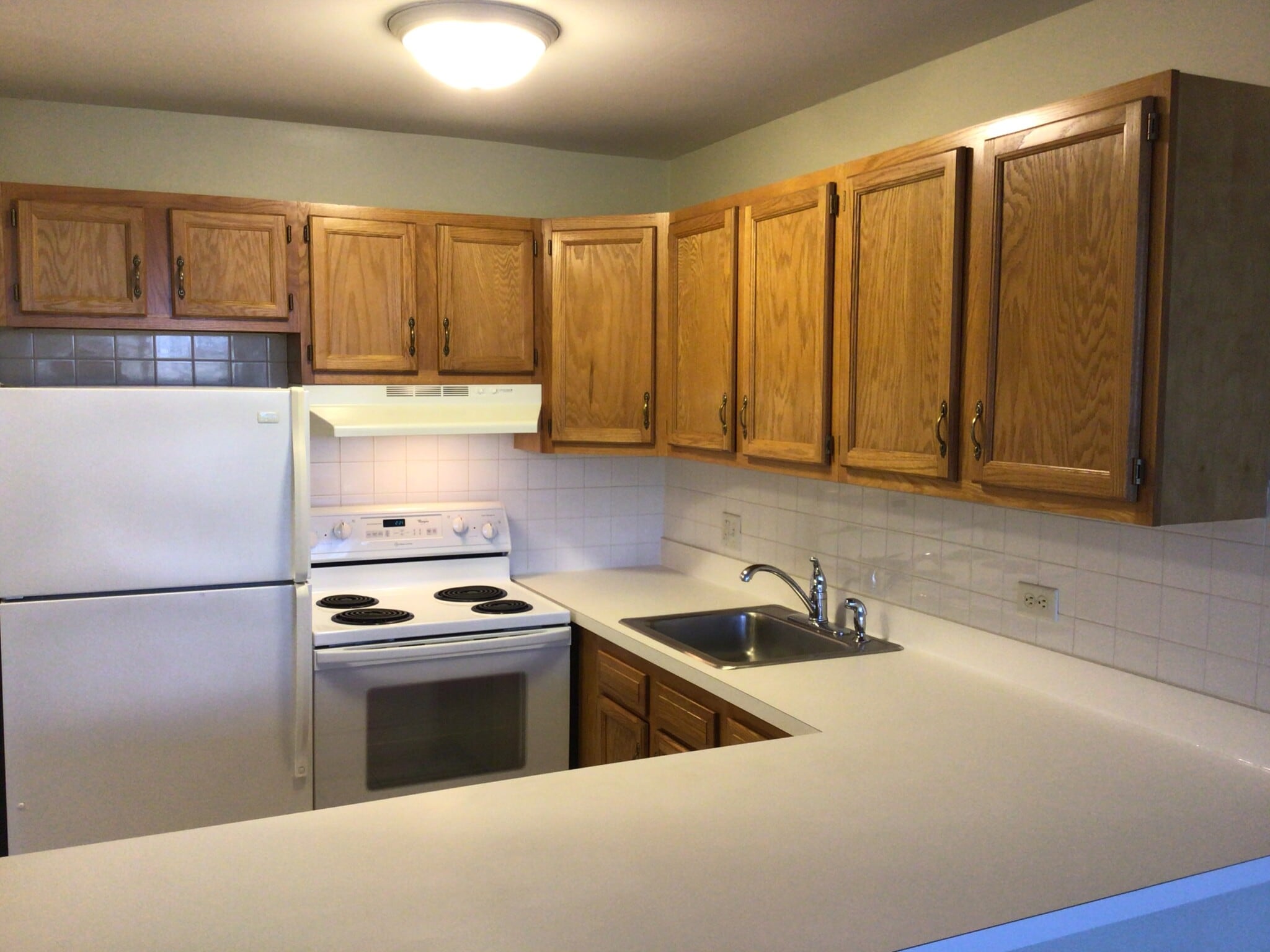 Building Photo - 1811 Four Lakes Ave