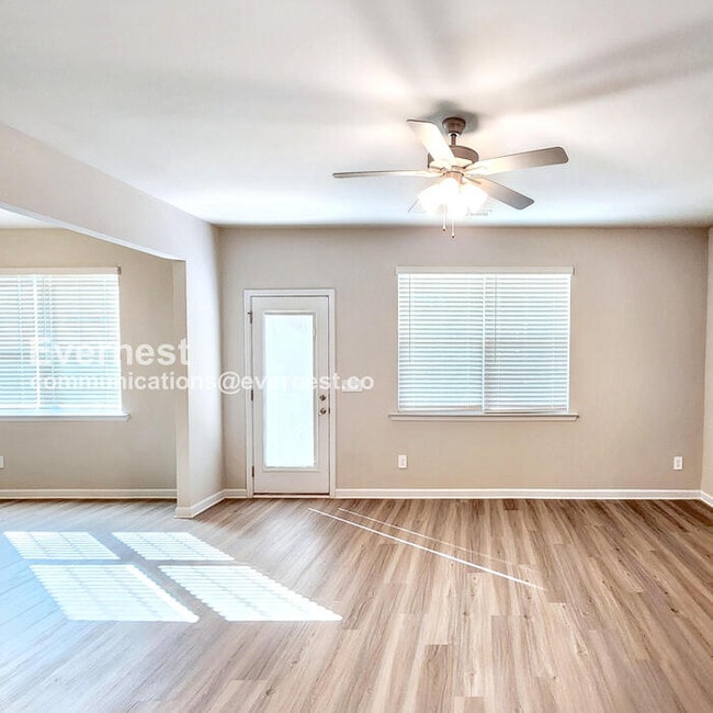 Building Photo - 1539 Persimmon Trce