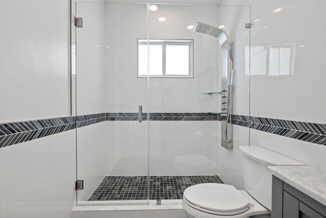 Building Photo - 17371 Bridleway Trail