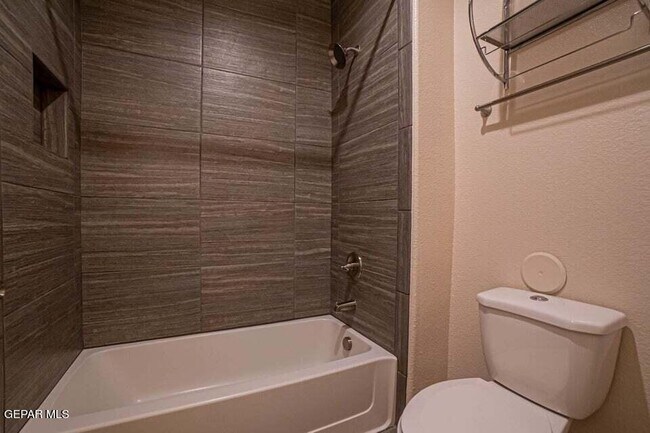 Building Photo - 4828 Ruben Soto