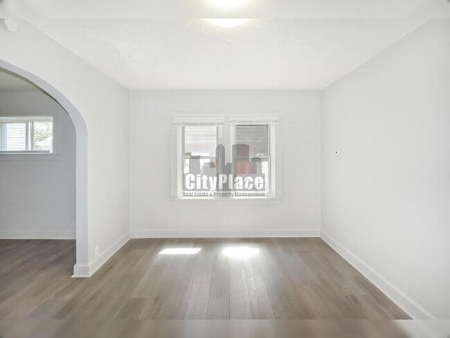 Building Photo - 1465 W 34th St