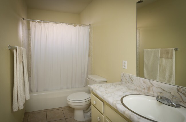 Bathroom - 3832 Palos Verdes St
