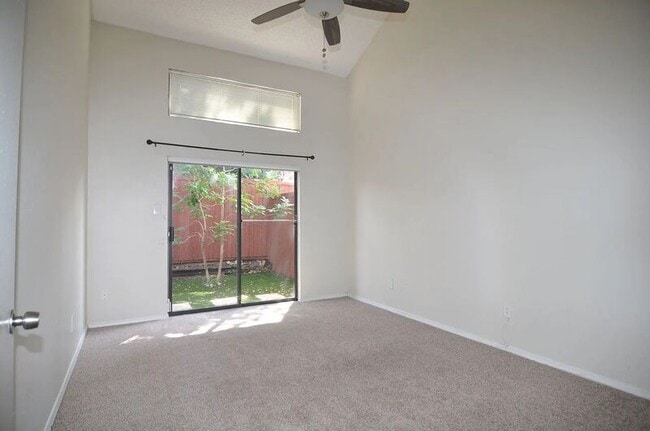 Building Photo - 4242 N Capistrano Dr