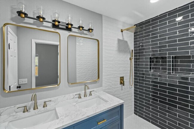 Building Photo - 102 East St