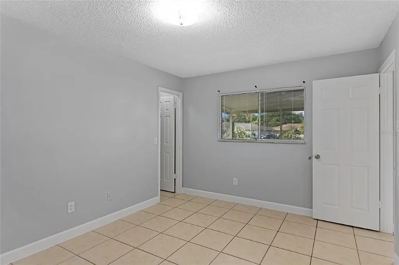 Building Photo - 5846 Willow Leaf Ct