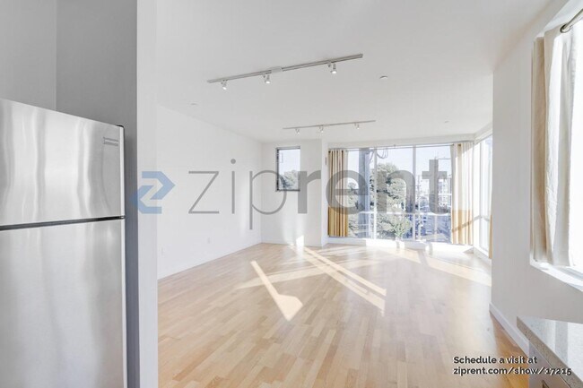 Building Photo - 380 14th St