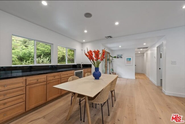 Building Photo - 3520 Mandeville Canyon Rd