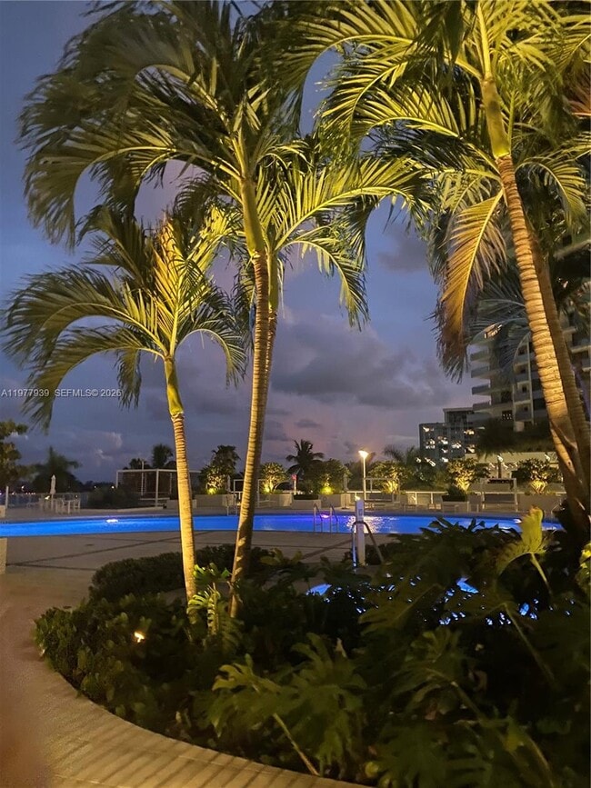 Building Photo - 1541 Brickell Ave