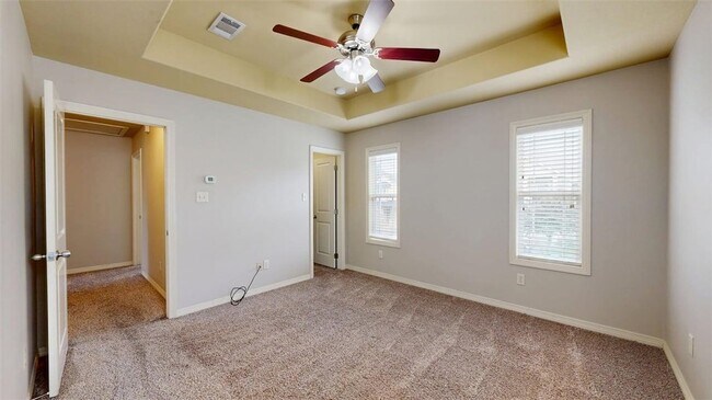 Building Photo - 106 Richards St