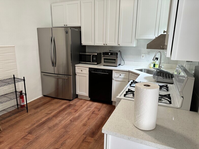 Building Photo - 2019 Wightman St