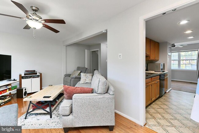 Building Photo - 7844 Snead Ln