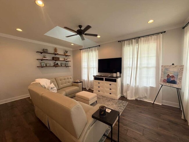 Building Photo - 1339 Verbena Pl