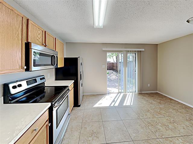 Building Photo - 2429 Graystone Dr