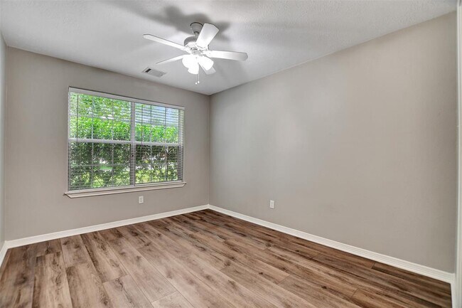 Building Photo - 1411 Briarcliff St