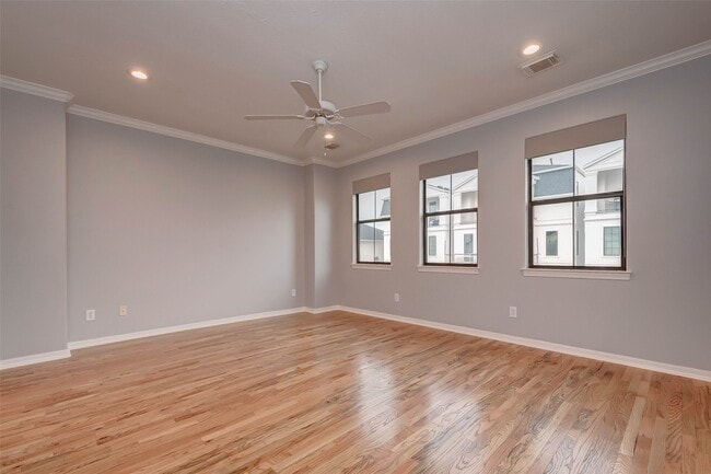 Building Photo - 1708 Utah St