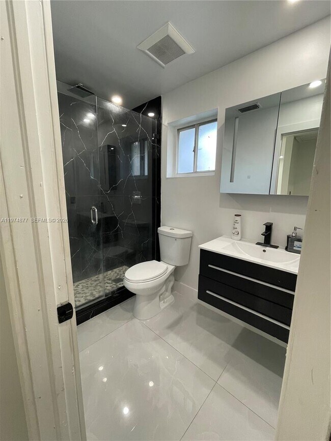 Building Photo - 1791 SW 3rd St