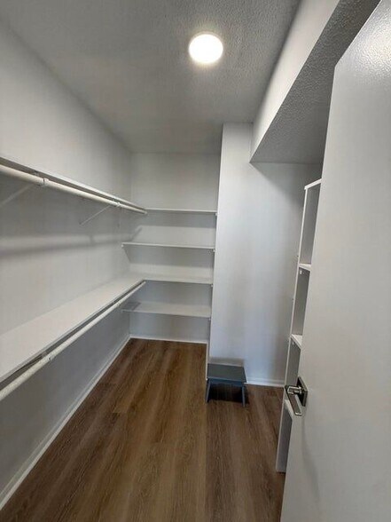 Building Photo - 531 N Ocean Blvd