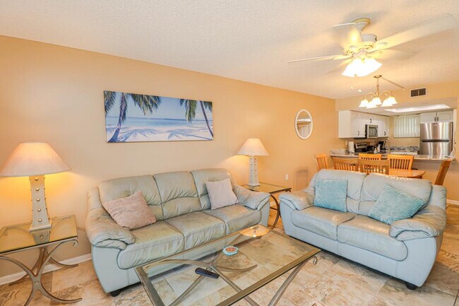 Building Photo - 95 Dondanville Rd