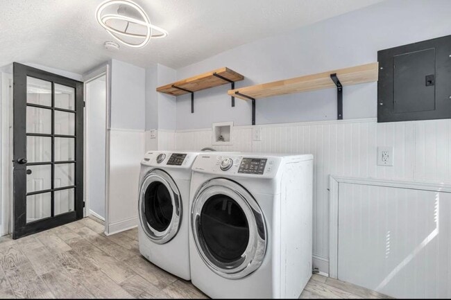 Building Photo - 10012 Elizabeth Ave