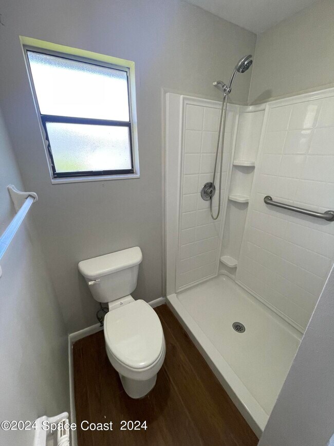 Building Photo - 1270 Gustrow Ave NW