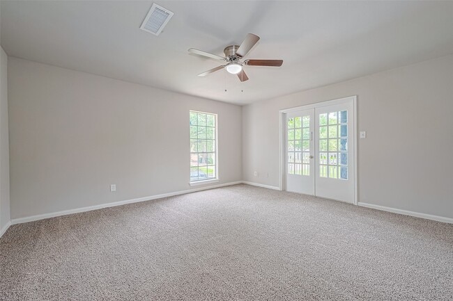 Building Photo - 10815 Creektree Dr