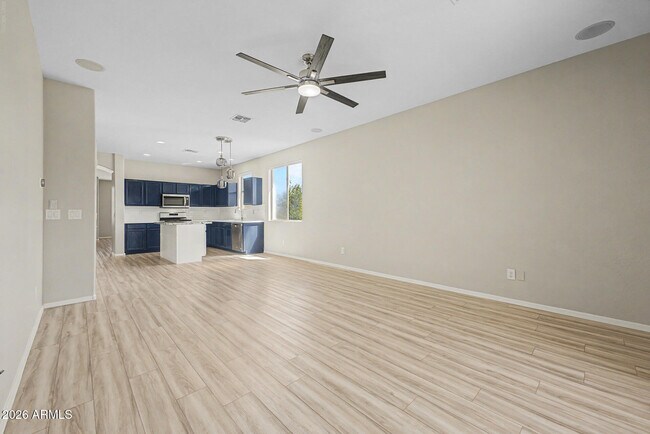Building Photo - 15207 W Windward Ave