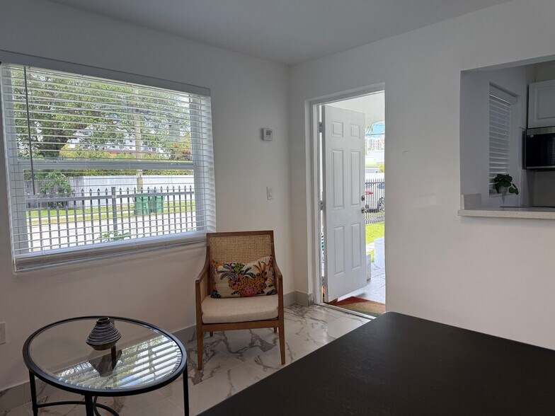 Building Photo - 11050 Biscayne Blvd