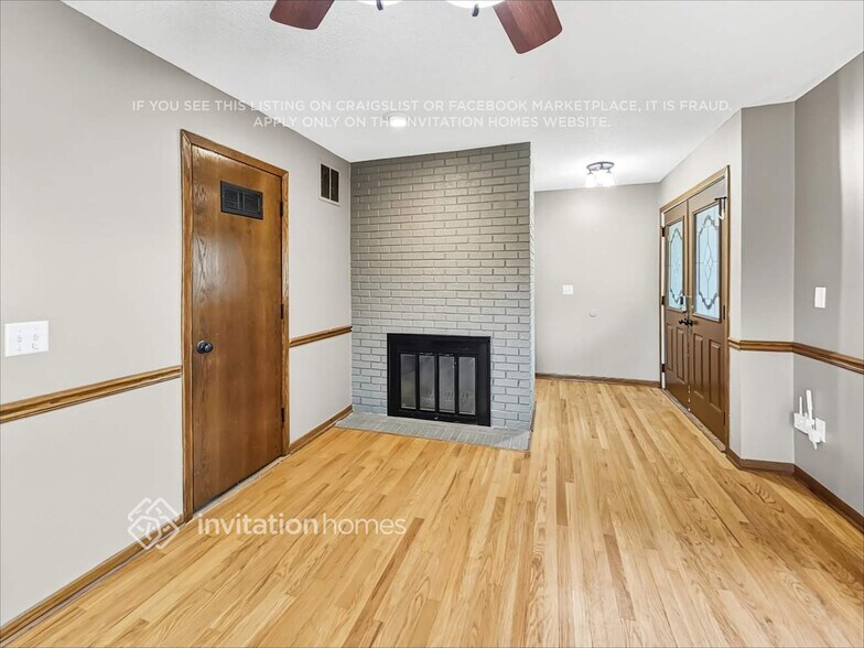 Building Photo - 7015 W Shadow Lake Dr