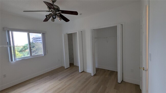 Building Photo - 3500 Coral Wy