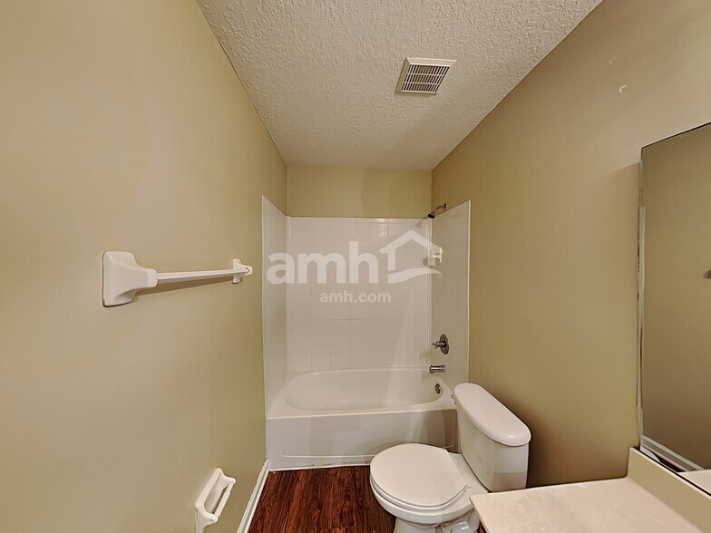 Building Photo - 10902 Campus Heights Ln