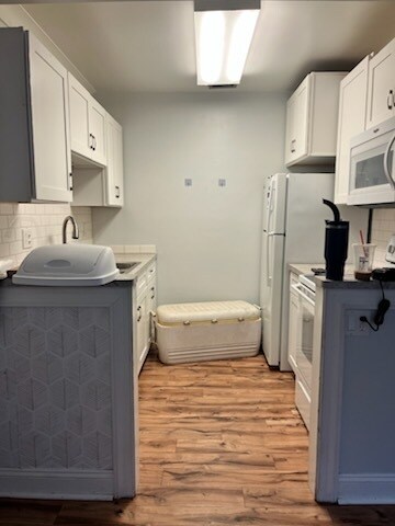 Building Photo - 200 E 10th Ave