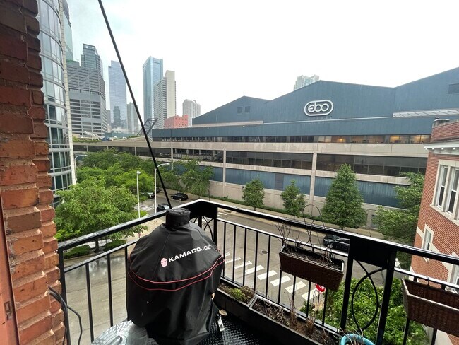 Balcony - 360 W Illinois St